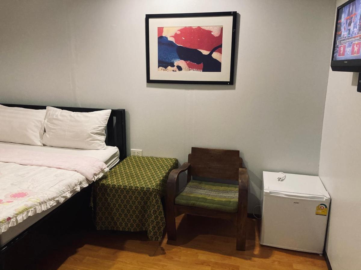 Noom Guesthouse Lop Buri Exteriér fotografie