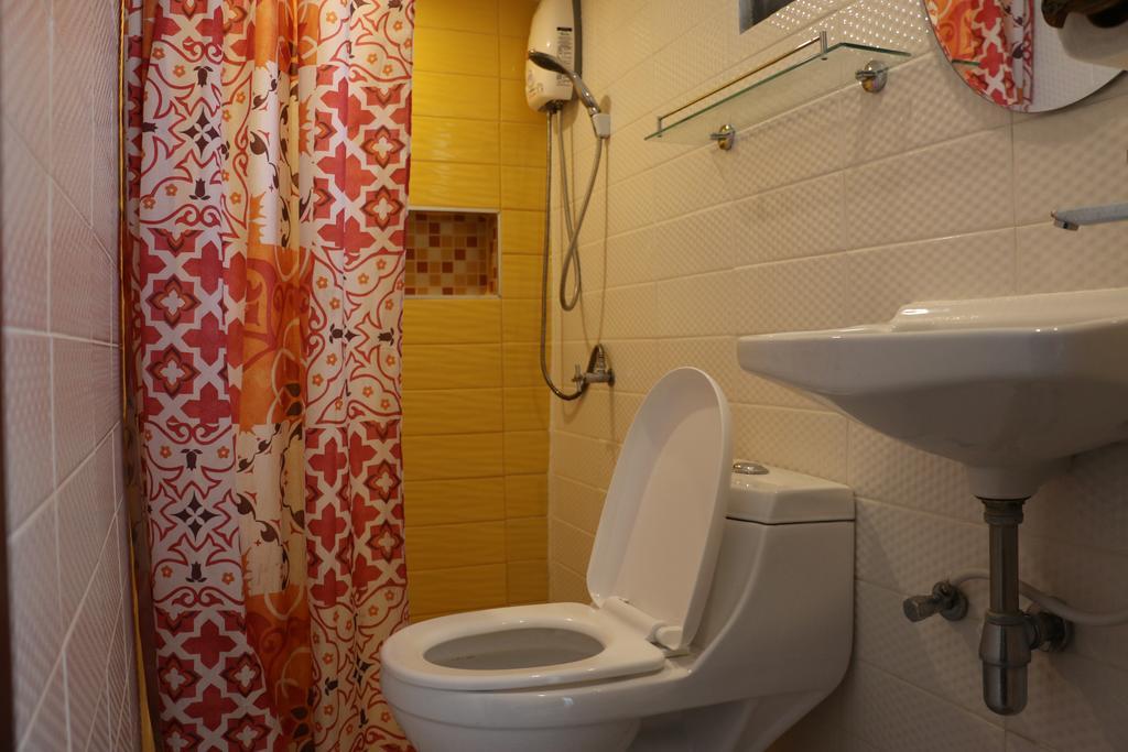 Noom Guesthouse Lop Buri Exteriér fotografie