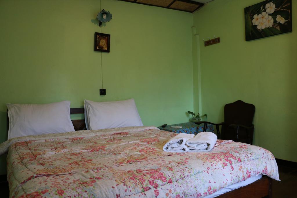 Noom Guesthouse Lop Buri Exteriér fotografie