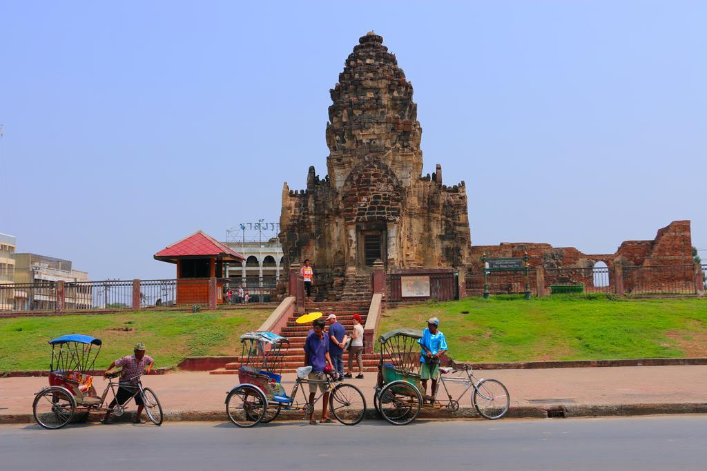 Noom Guesthouse Lop Buri Exteriér fotografie