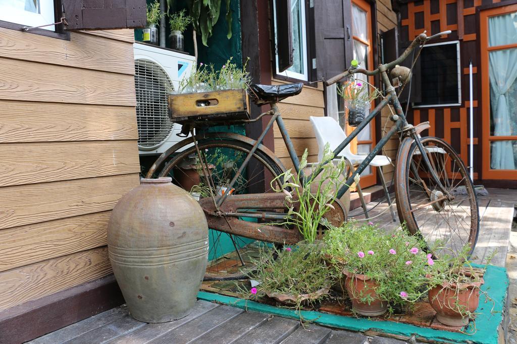 Noom Guesthouse Lop Buri Exteriér fotografie