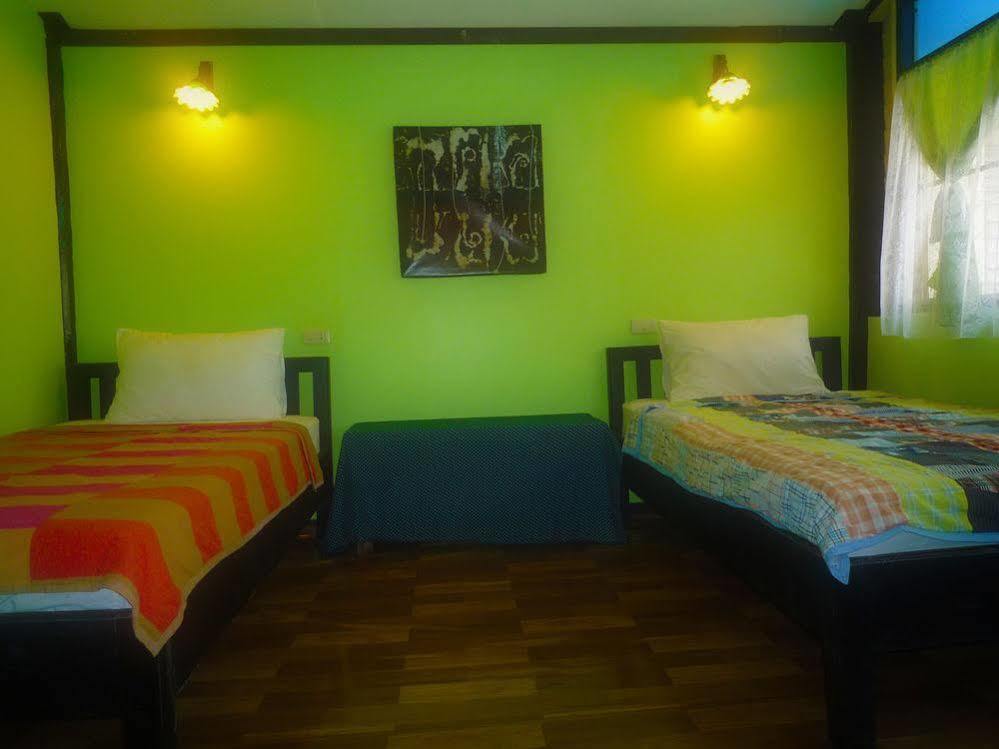 Noom Guesthouse Lop Buri Exteriér fotografie